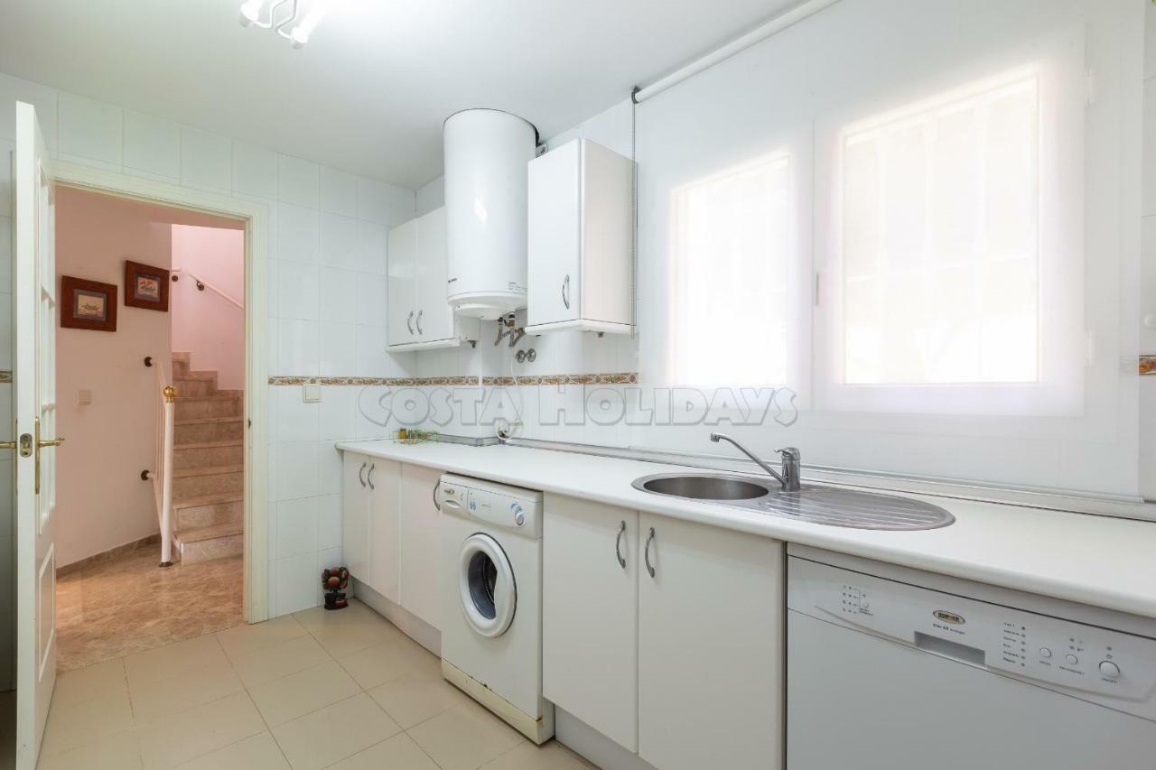 Townhouse Manilva Beach Экстерьер фото